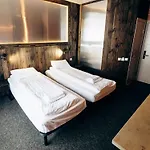 Hotel Ліонсгейт Клаб 3*