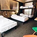 Ліонсгейт Клаб Hotel 3*