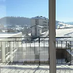 Hotel Ліонсгейт Клаб